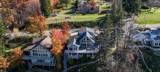 Stunning Geneva/Ashtabula Lakefront views in Ashtabula