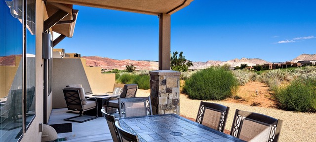 Stunning Views on the 18th - 3BR w/Cozy Fire Pit in St. George