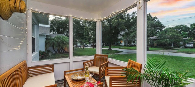 Stylish 2BR home w/private entrance in Orlando