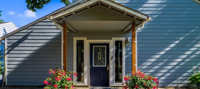 The Charming Little Cottage in Gresham