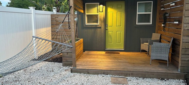 The Cozy Crash Pad: Tiny House Experience in Orlando