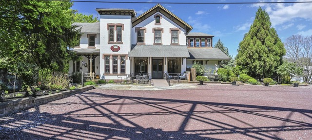 The Historic Cornwall Inn in Cornwall