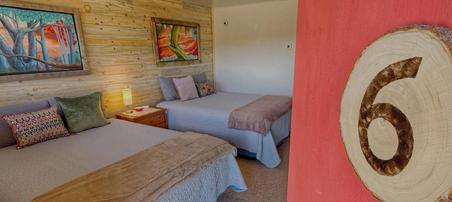 The Mokee Motel (Room 6) in Bluff