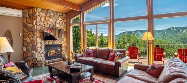 The Ridge House-Modern Chalet! Spectacular Slope Views in Newry