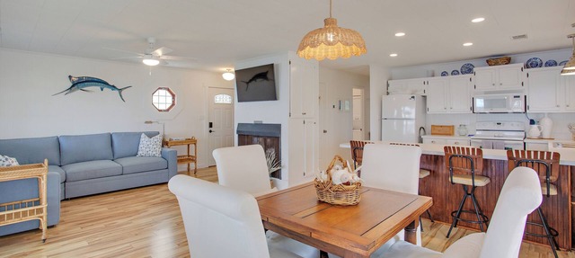 Tiny Tides Waterfront Cottage in Panacea