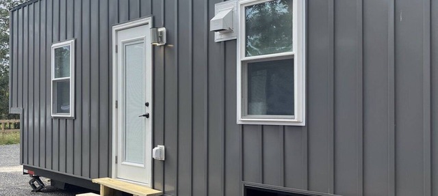 Unique tiny home experience in a one of a kind tiny home park in Perry