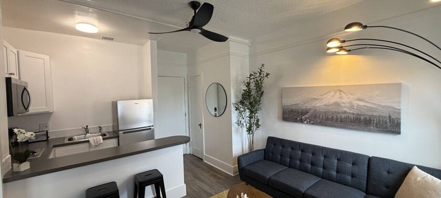 Unit 210 The Newest Boutique Stay at The George in Klamath Falls