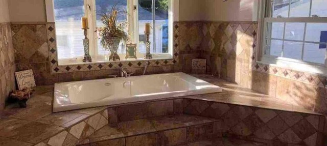 Upscale & quiet great for remote work in town in Iron Mountain