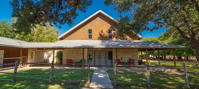 Utopia River Retreat is a secluded paradise nestled along the Sabinal River in the Texas Hill Country. in Utopia