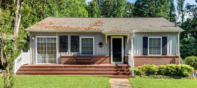 Walkable Location! Peaceful Toccoa Escape w/Yard in Toccoa