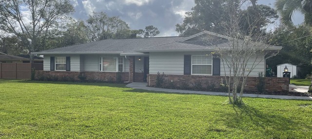 WHEELCHAIR ACCESSIBLE 3 Bedroom 2 Bathroom Home in Longwood