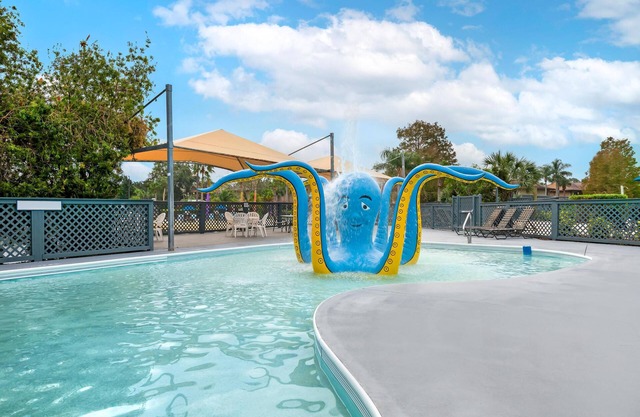 FLASH SALE! Family-Friendly Condo Minutes from Theme Parks w/ Resort Waterpark & Mini Golf in Winter Garden