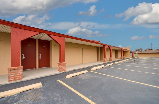 Travelers Inn Midwest City 