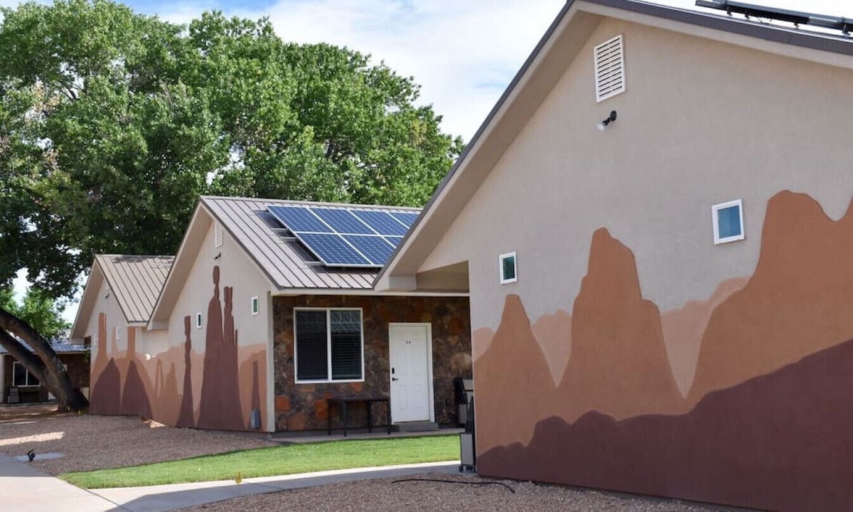 La Verkin Cabin | Bunkhouse 6A With Fridge and Microwave