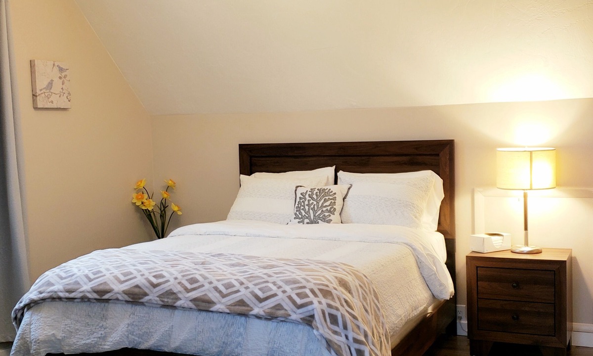 Salt Lake City House | Entire Salt Lake City Home minutes Away from Airport and Downtown!