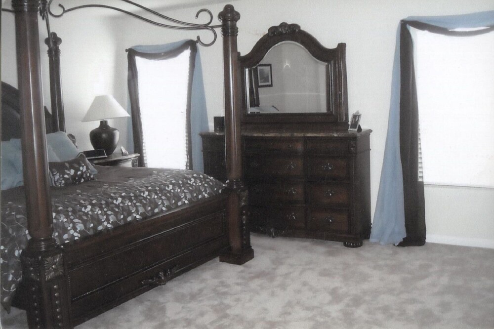 Photo of Bedroom in Trafalgar Village