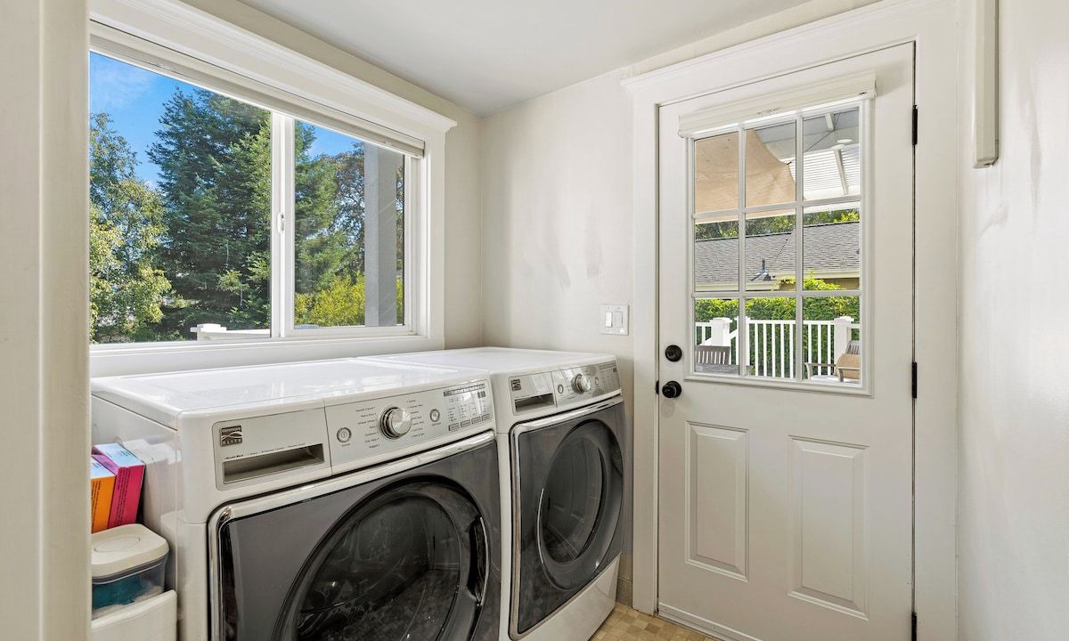 Photo of Bedroom in Eastside Santa Cruz