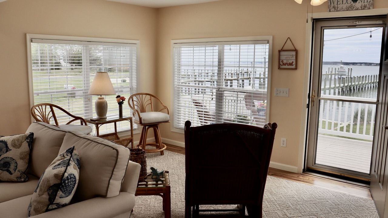 Photo of Livingroom in Long Neck