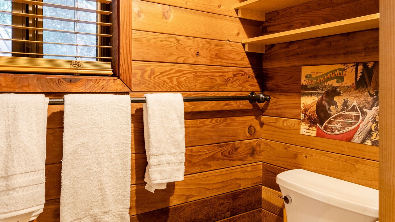 Photo of Bathroom in Zigzag