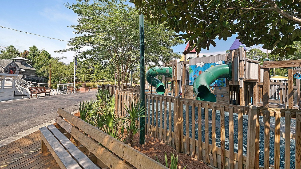 Photo of Others in Baytowne Wharf
