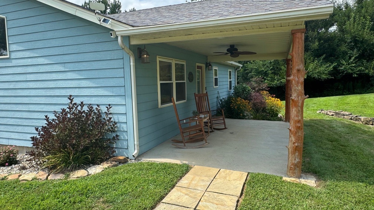 Photo of Patio Balcony in Alto Pass
