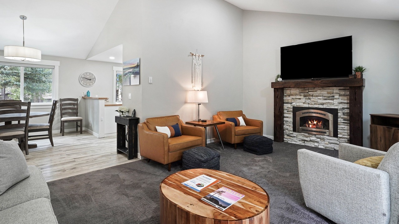 Photo of Livingroom in Sunriver