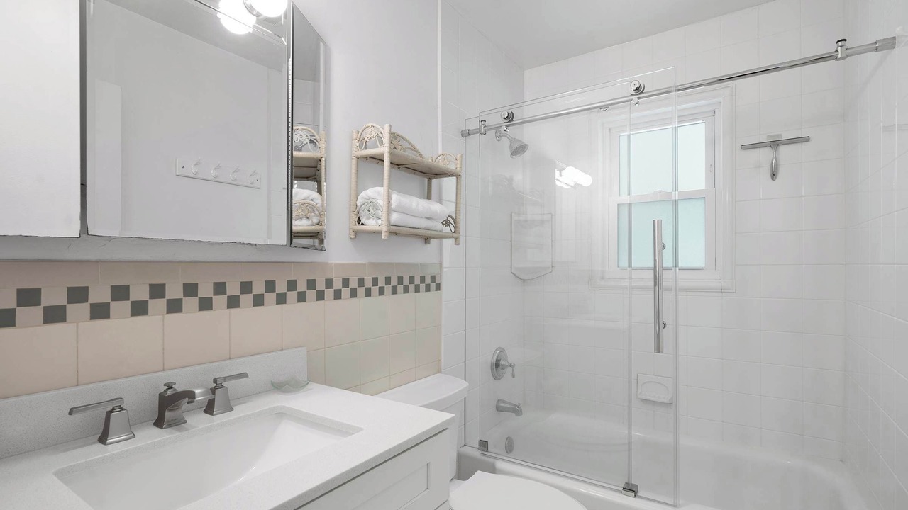 Photo of Bathroom in Shinnecock Hills