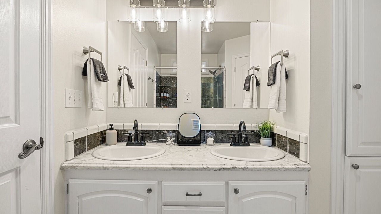 Photo of Bathroom in Underwood