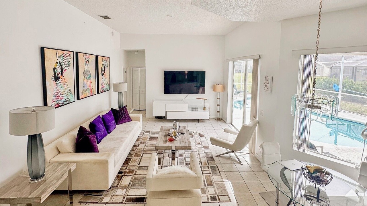 Photo of Livingroom in Westridge