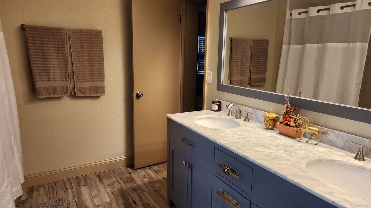 Photo of Bathroom in Baldwin Park