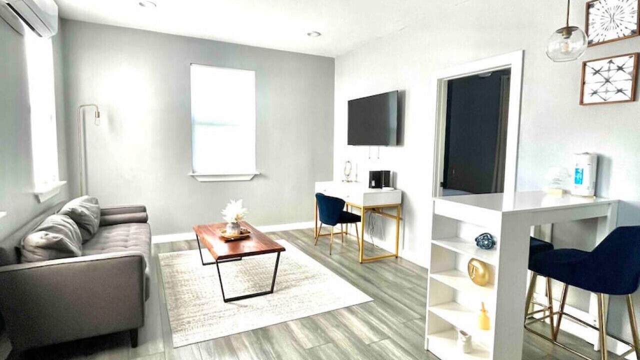 Photo of Livingroom in Oak Cliff