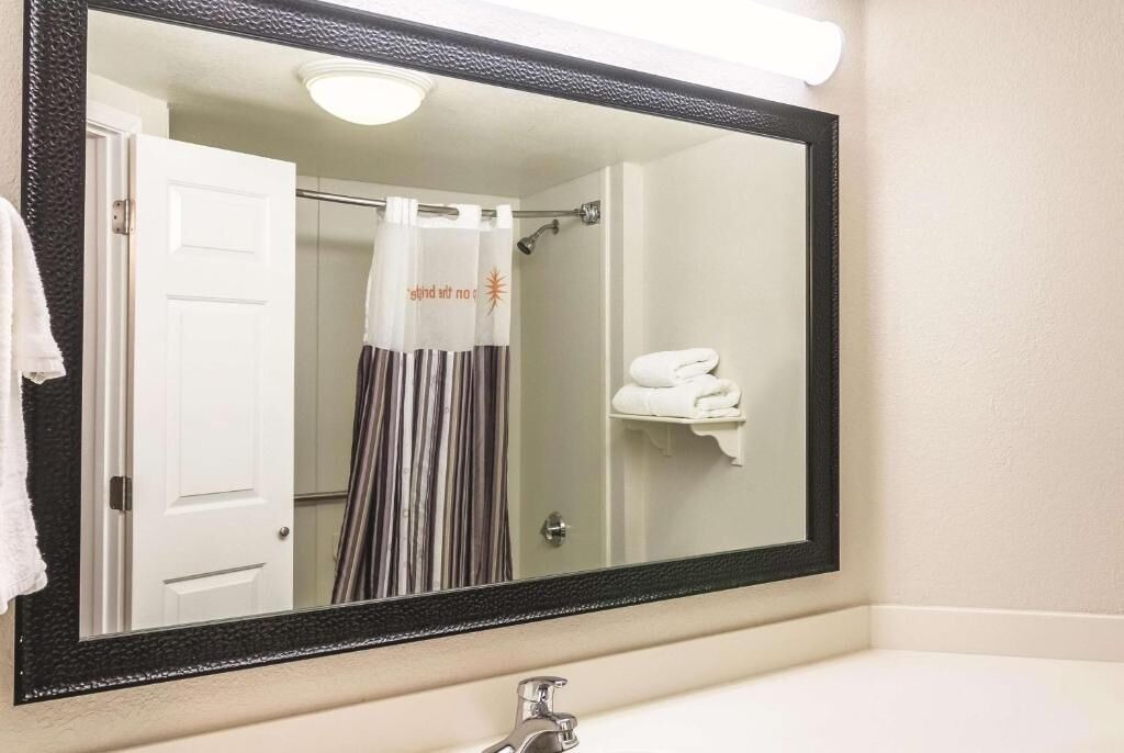 Photo of Bathroom in Airport North