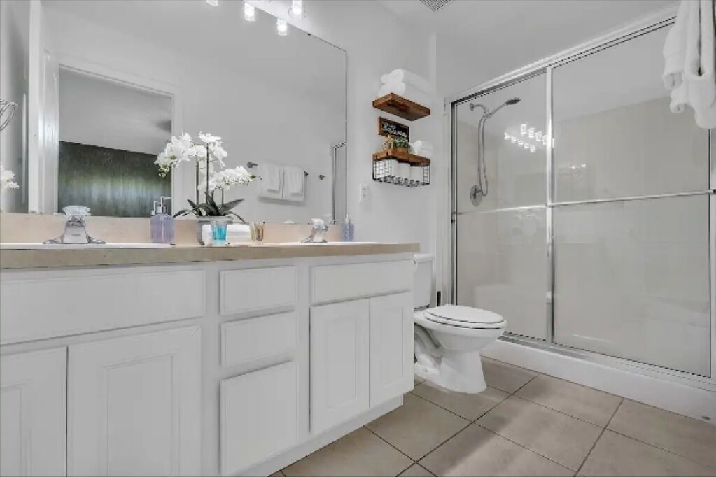 Photo of Bathroom in Sandy Ridge