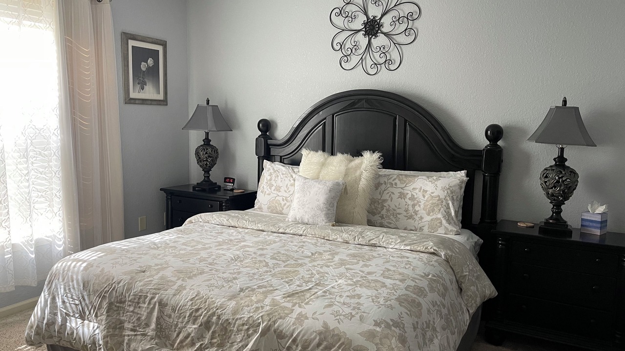Photo of Bedroom in Regal Palms