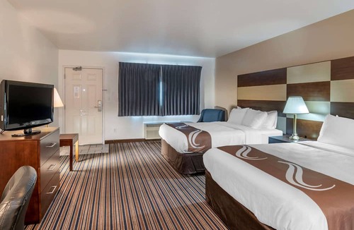 Roseburg Hotel | Quality Inn Central Roseburg