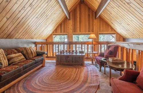 Mammoth Lakes Ski Chalet | Chalet #9, Slope Side Ski in Ski Out Spacious Fami