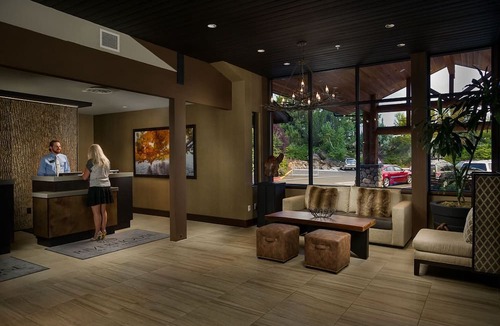Boyd Acres Apartment | Luxury in Bend, OR | Guestroom + Nature Experience