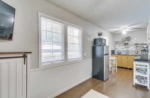 Forest Grove Apartment | 2 Mi to Dtwn Forest Grove: Quiet Studio w/Yard