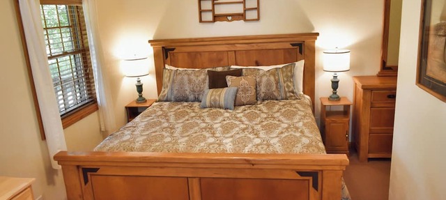 Arrowhead Country Cabins in Mount Carmel