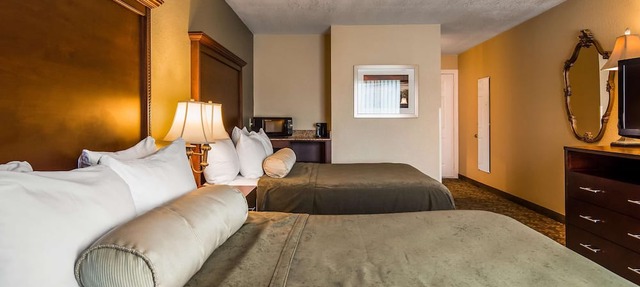 Best Western Salbasgeon Inn & Suites Of Reedsport in Reedsport