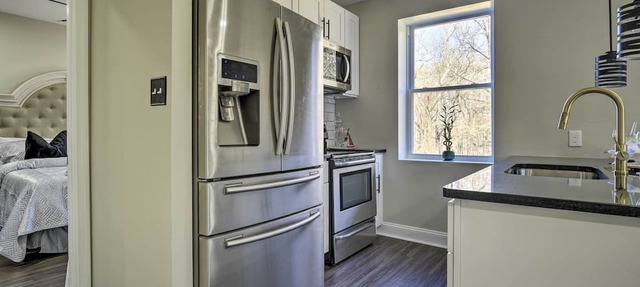 4 Mi to University of Delaware: Cozy Couple's Apt in Newark