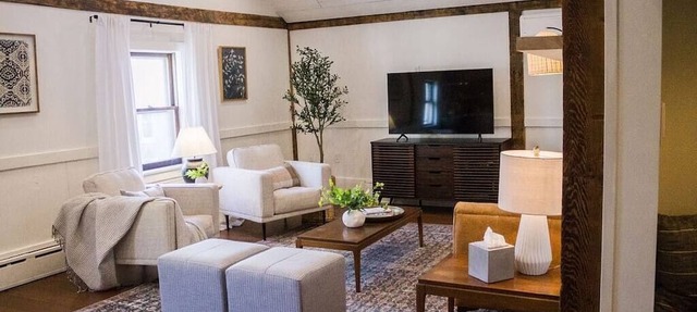 Woodhaven Hideaway: luxe retreat, easy walk to local pool in Myerstown