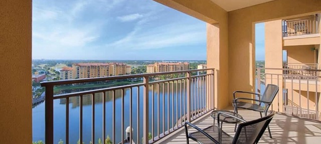 Enjoy the luxury & excitement of Lake Buena Vista with a splash of Disney Magic in Lake Buena Vista