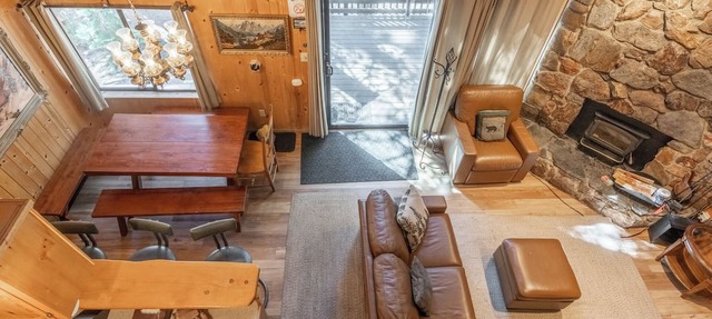 Chalet #23, Ski in/Out,Slope-Side Steps to Main Lo in Mammoth Lakes