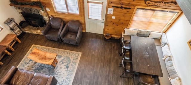 Chalet #19, Closest Chalet to the Gondola 5 Bedroo in Mammoth Lakes