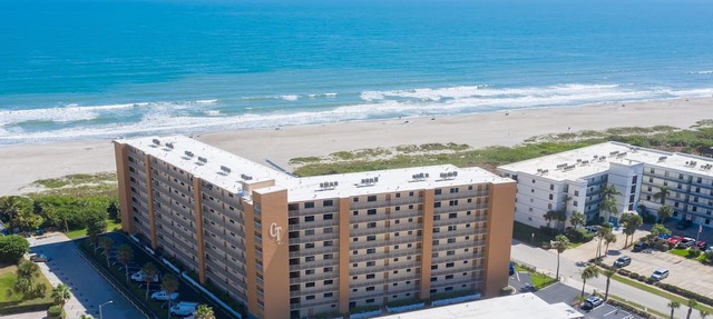 Gorgeous Oceanfront Corner Unit Condo w/Dual Balconies & Panoramic Views! 🌴 in Cape Canaveral