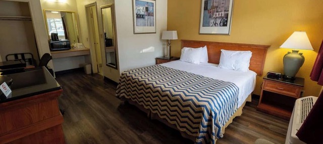 King Bed Non-Smoking in Pendleton OR