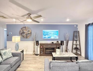 The Canopy on Periwinkle- A Home Away From Home in Orlando