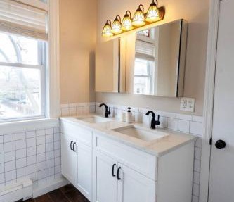 Spacious Family Home Near NYC Private Parking in Jersey City